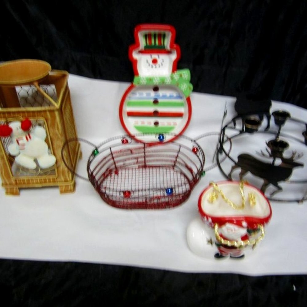 VINTAGE PRE 2000 ASSORTMENT OF CHRISTMAS DECORATIONS, SET OF 5